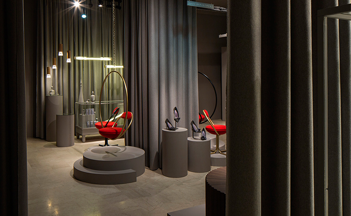 开云（中国） - 坐具|户外椅|办公家具|设计师家具|挂环铜椅