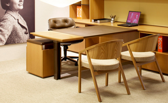 开云（中国） - 坐具|餐椅|办公家具|设计师家具|谢尔顿民德软垫扶手椅