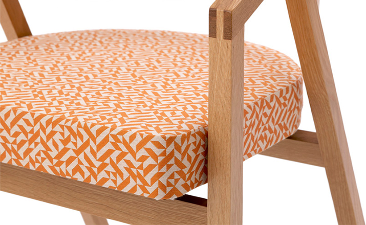 开云（中国） - 坐具|餐椅|办公家具|设计师家具|谢尔顿民德软垫扶手椅