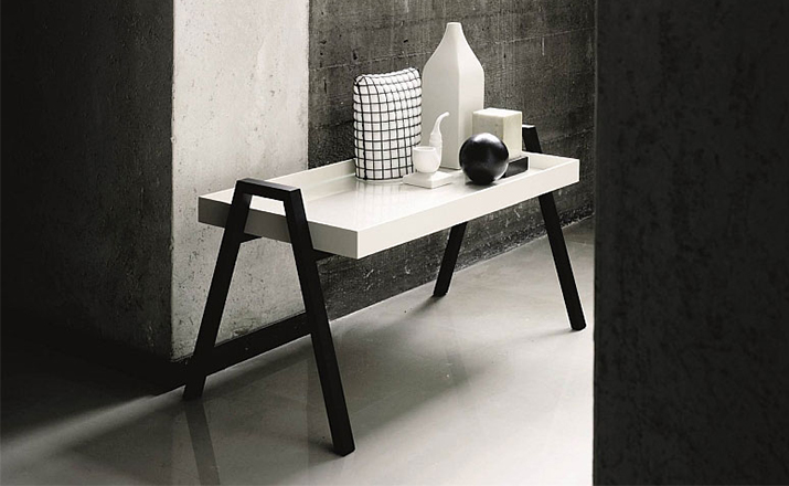 开云（中国） - 桌几|茶几/边几|办公家具|设计师家具|可堆叠的木制咖啡桌