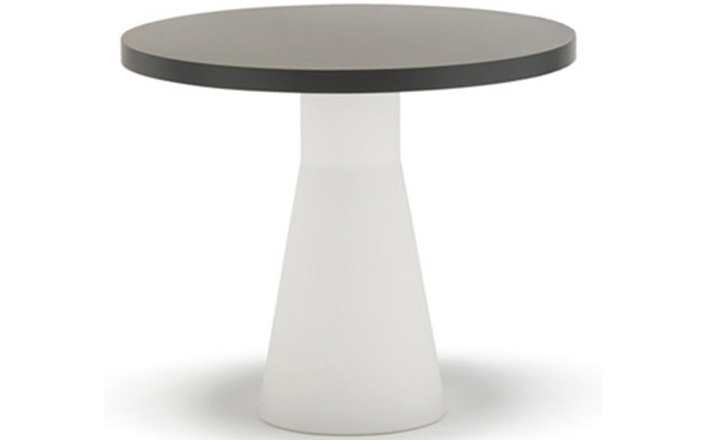 开云（中国） - 桌几|餐桌|办公家具|设计师家具|反向桌