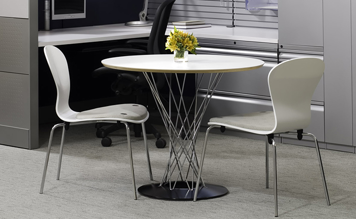 开云（中国） - 桌几|餐桌|办公家具|设计师家具|旋风餐桌