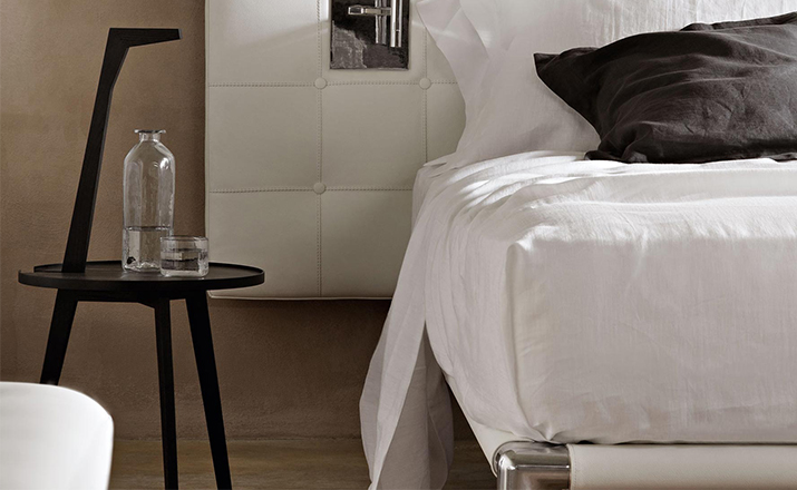 开云（中国） - 桌几|茶几/边几|办公家具|设计师家具|Cicognino 边几