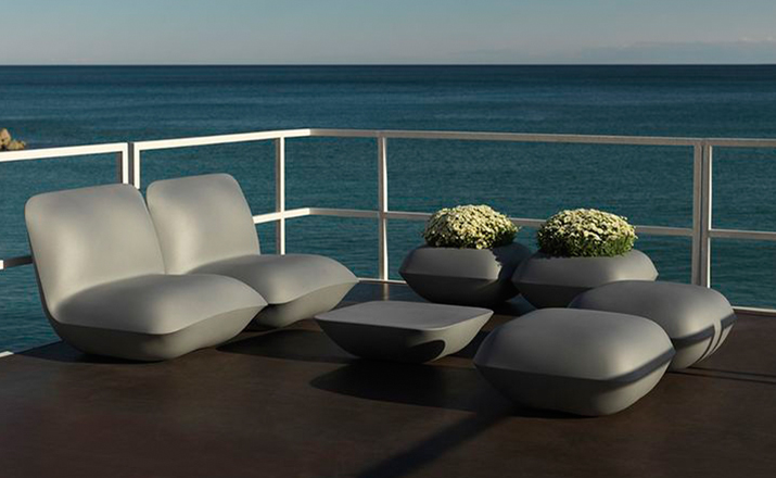 开云（中国） - 桌几|咖啡桌|办公家具|设计师家具|枕头咖啡桌