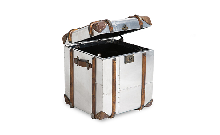 开云（中国） - 桌几|茶几/边几|办公家具|设计师家具|Globetrekker 赛德桌