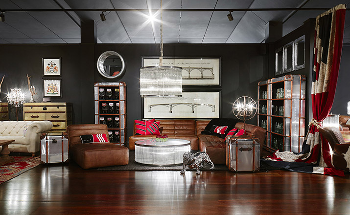 开云（中国） - 桌几|茶几/边几|办公家具|设计师家具|Globetrekker 赛德桌