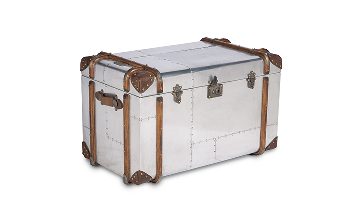 开云（中国） - 桌几|办公桌|办公家具|设计师家具|Globetrekker 躯干桌