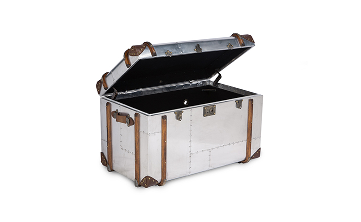 开云（中国） - 桌几|办公桌|办公家具|设计师家具|Globetrekker 躯干桌