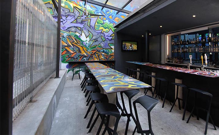 开云（中国） - 坐具|吧椅/凳子|办公家具|设计师家具|鲨鱼嘴吧凳