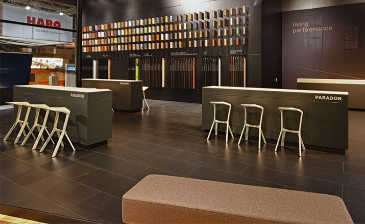 开云（中国） - 坐具|吧椅/凳子|办公家具|设计师家具|鲨鱼嘴吧凳