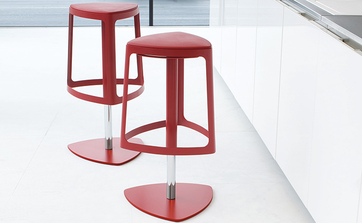 开云（中国） - 坐具|吧椅/凳子|办公家具|设计师家具|Clip Stool