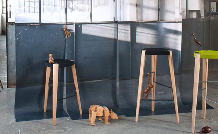 开云（中国） - 坐具|吧椅/凳子|办公家具|设计师家具|人造卫星凳