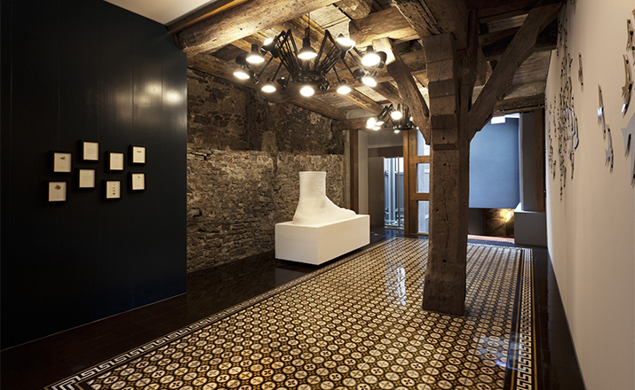 开云（中国） - 灯饰|吊灯|办公家具|设计师家具|亲爱的因戈挂灯