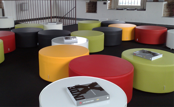 开云（中国） - 坐具|吧椅/凳子|办公家具|设计师家具|呼啦圈圆墩