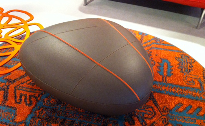 开云（中国） - 坐具|吧椅/凳子|办公家具|设计师家具|石头脚踏