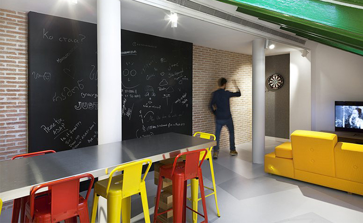 开云（中国） - 坐具|吧椅/凳子|办公家具|设计师家具|tolix宽背吧凳