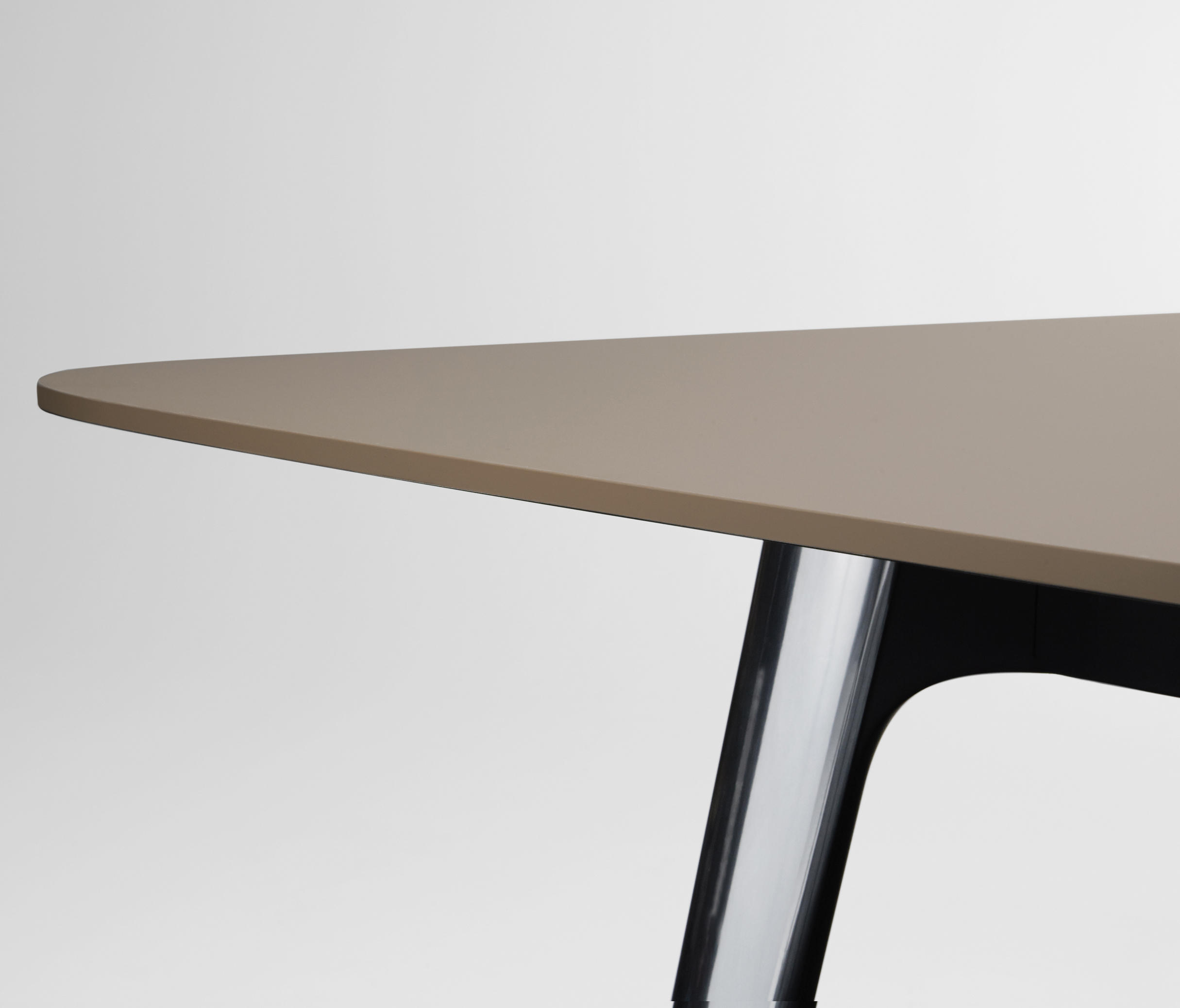 办公台|时尚大班台|办公家具|设计师家具|KEYPIECE COMMUNICATION DESK.大班台