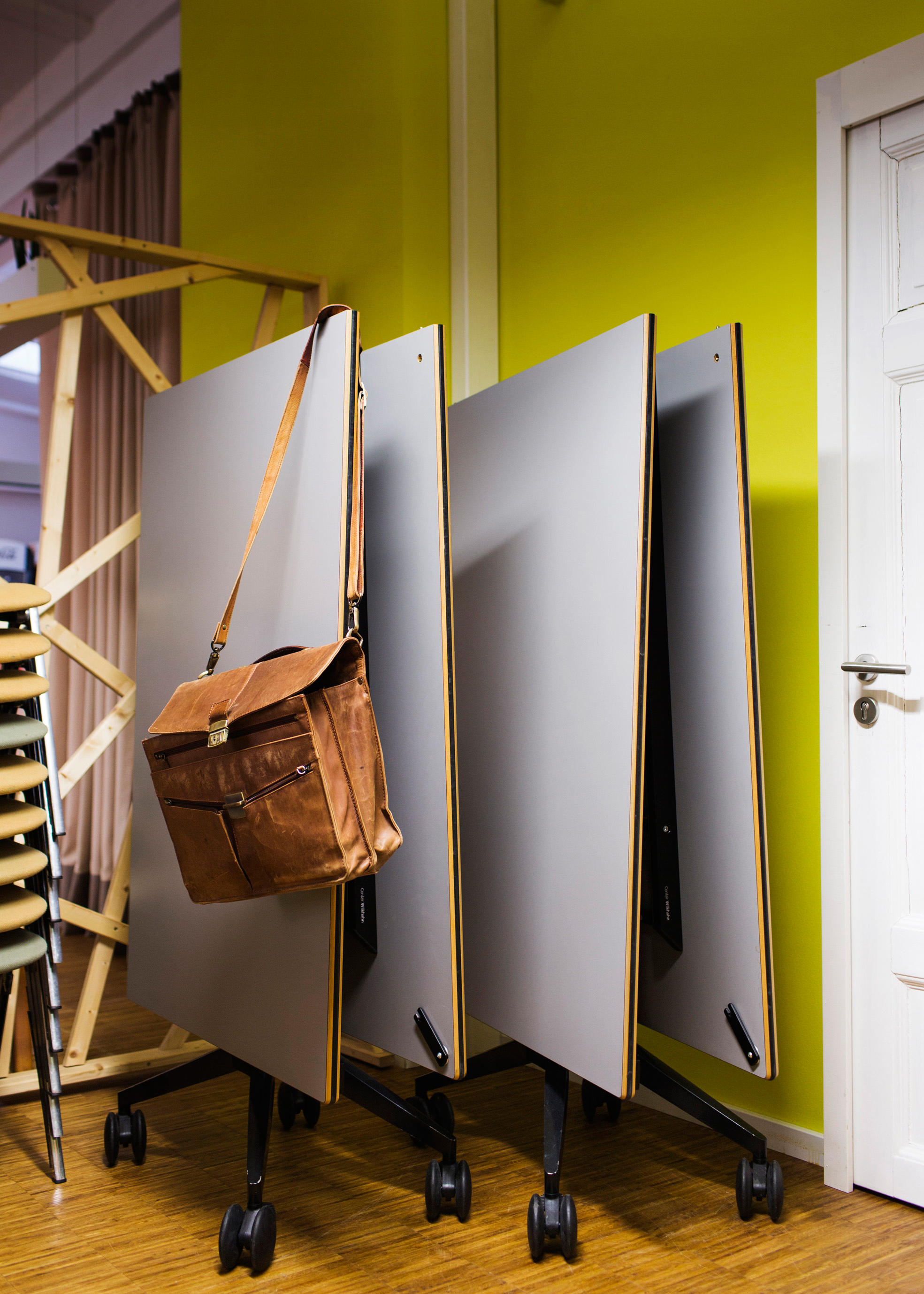 会议台|会议条桌|办公家具|设计师家具|Confair折叠桌