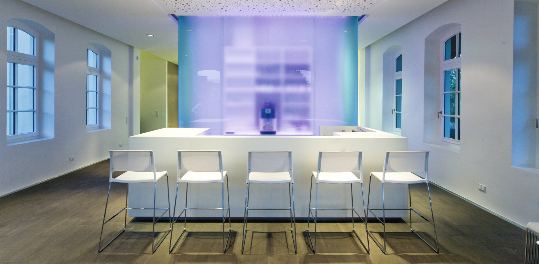 开云（中国） - 坐具|吧椅/凳子|办公家具|设计师家具|艾琳230/5 吧椅