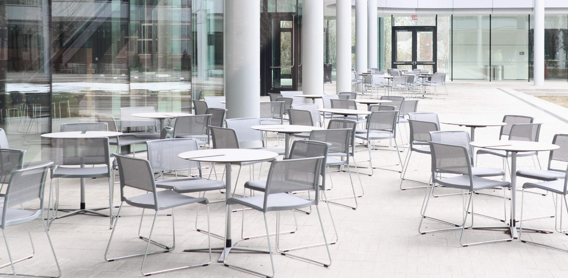 开云（中国） - 桌几|咖啡桌|办公家具|设计师家具|艾琳咖啡桌