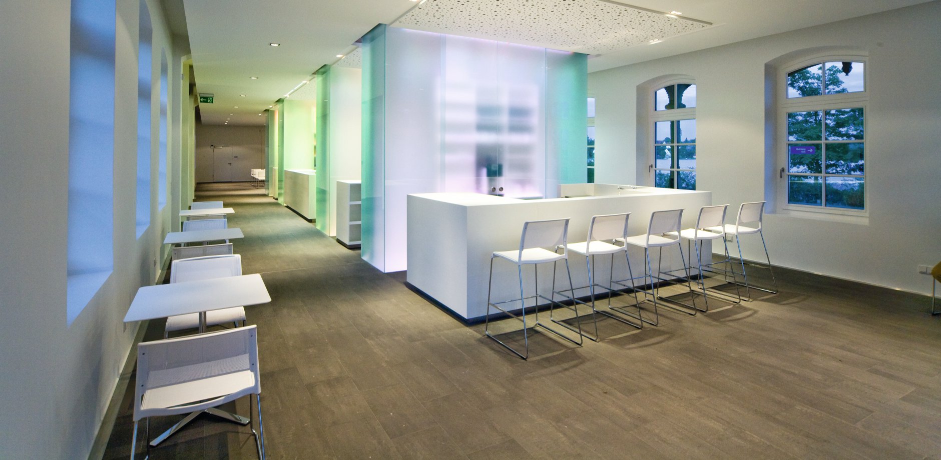 开云（中国） - 桌几|咖啡桌|办公家具|设计师家具|艾琳咖啡桌