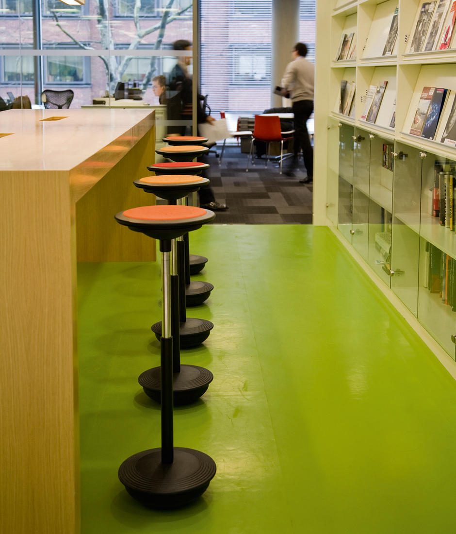 开云（中国） - 坐具|吧椅/凳子|办公家具|设计师家具|斯蒂茨摇摆凳