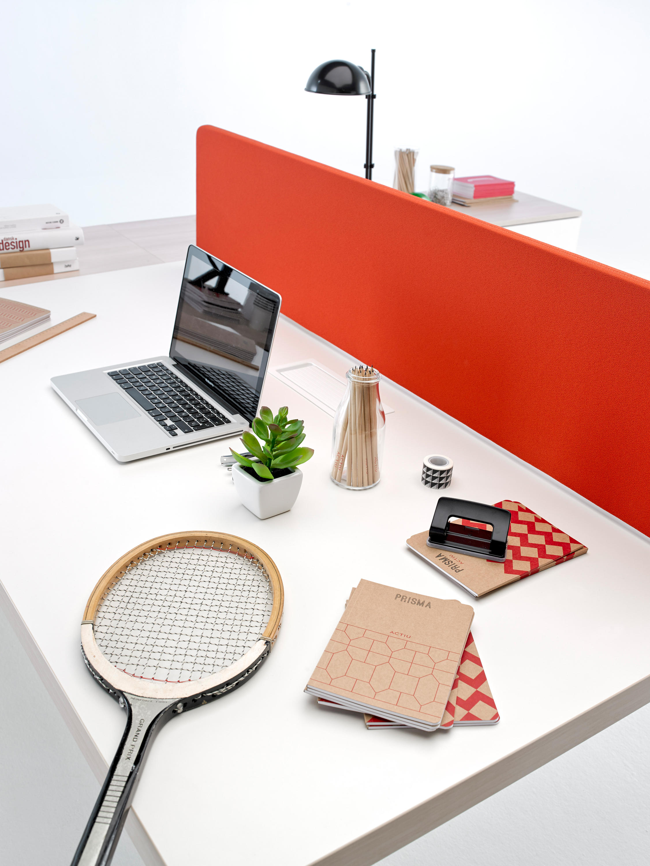 办公屏风|办公屏风系统|办公家具|设计师家具|PRISMA员工桌系列