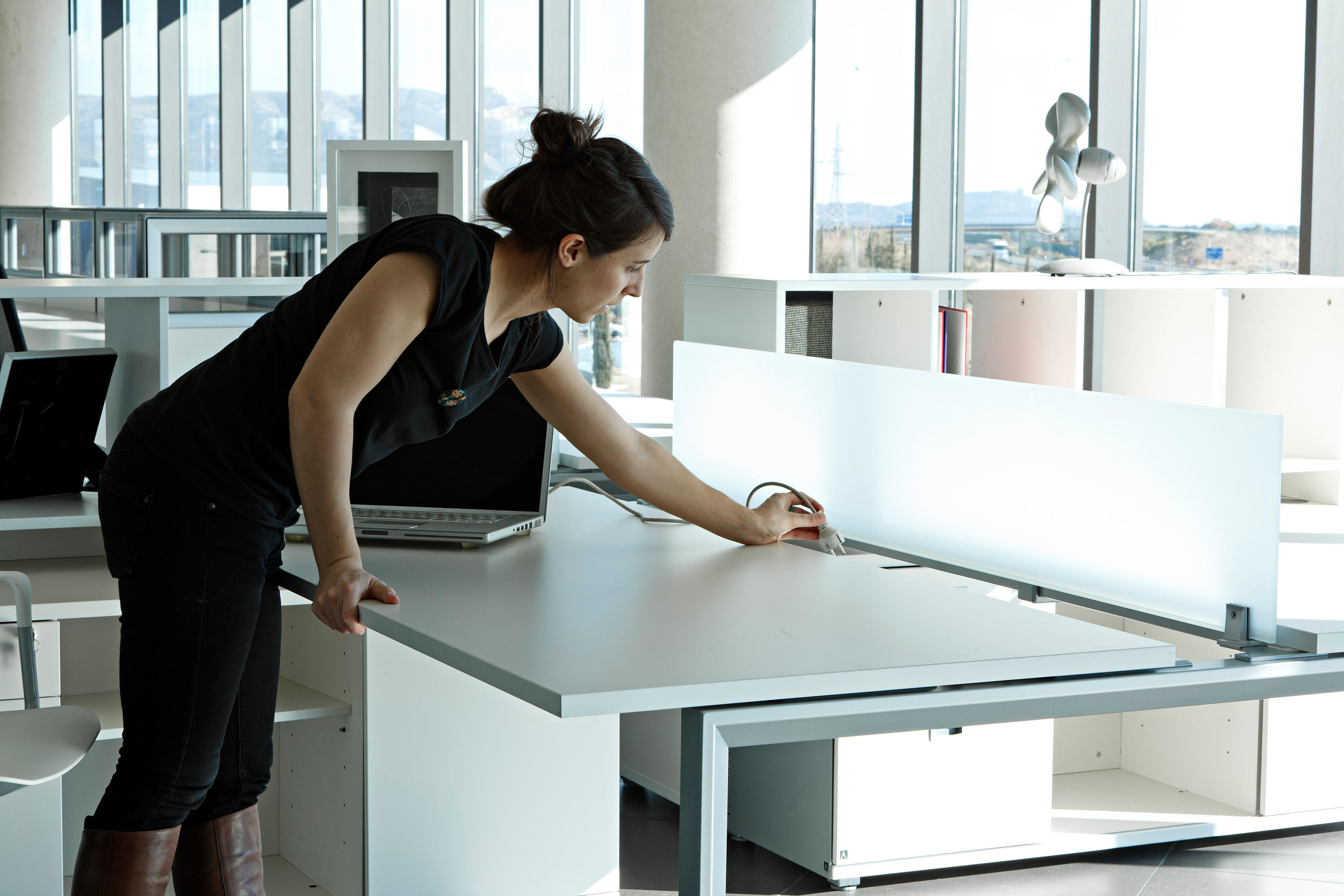 办公屏风|办公屏风系统|办公家具|设计师家具|VITAL PLUS ST员工桌系列