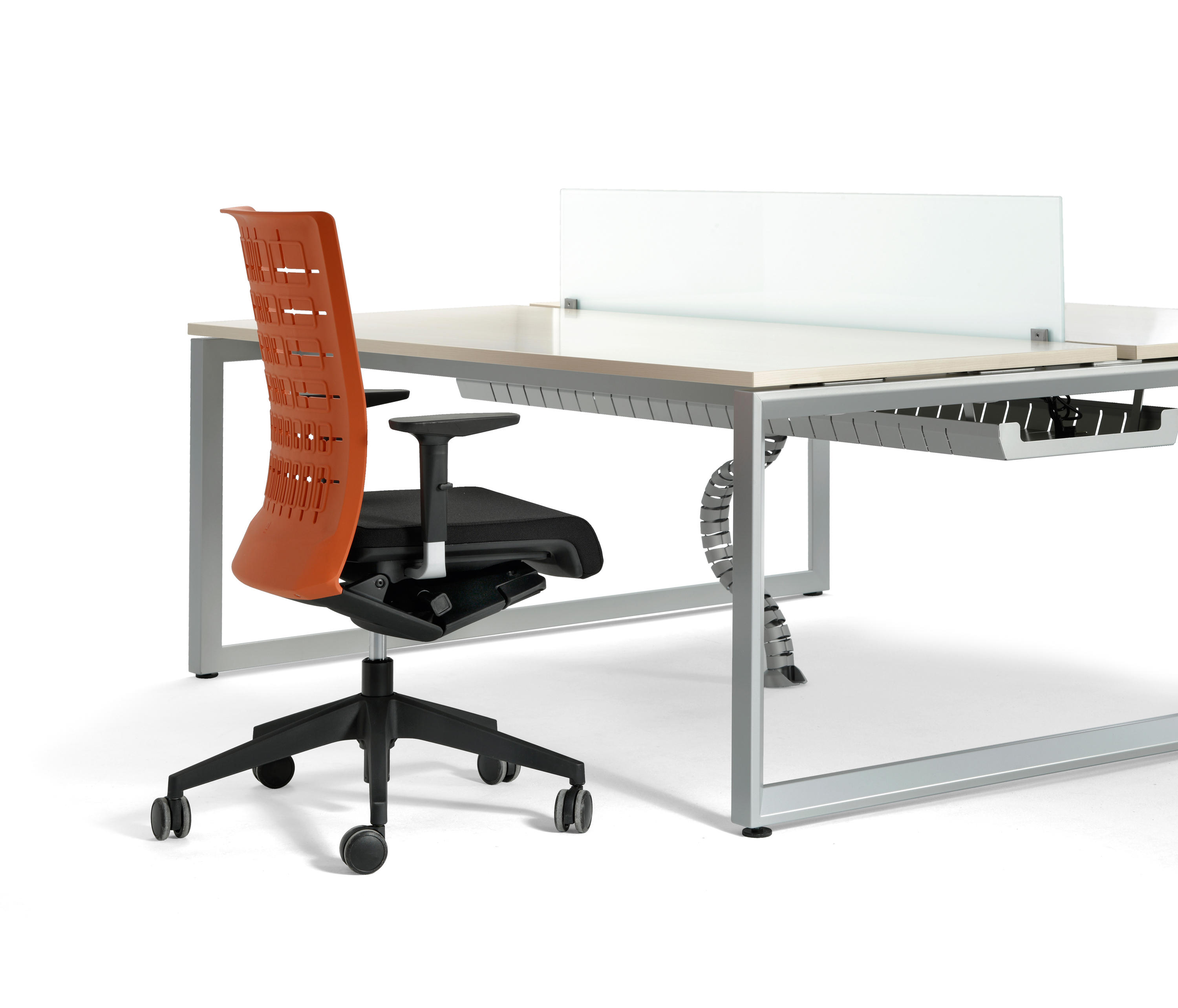 办公屏风|办公屏风系统|办公家具|设计师家具|VITAL PLUS ST员工桌系列