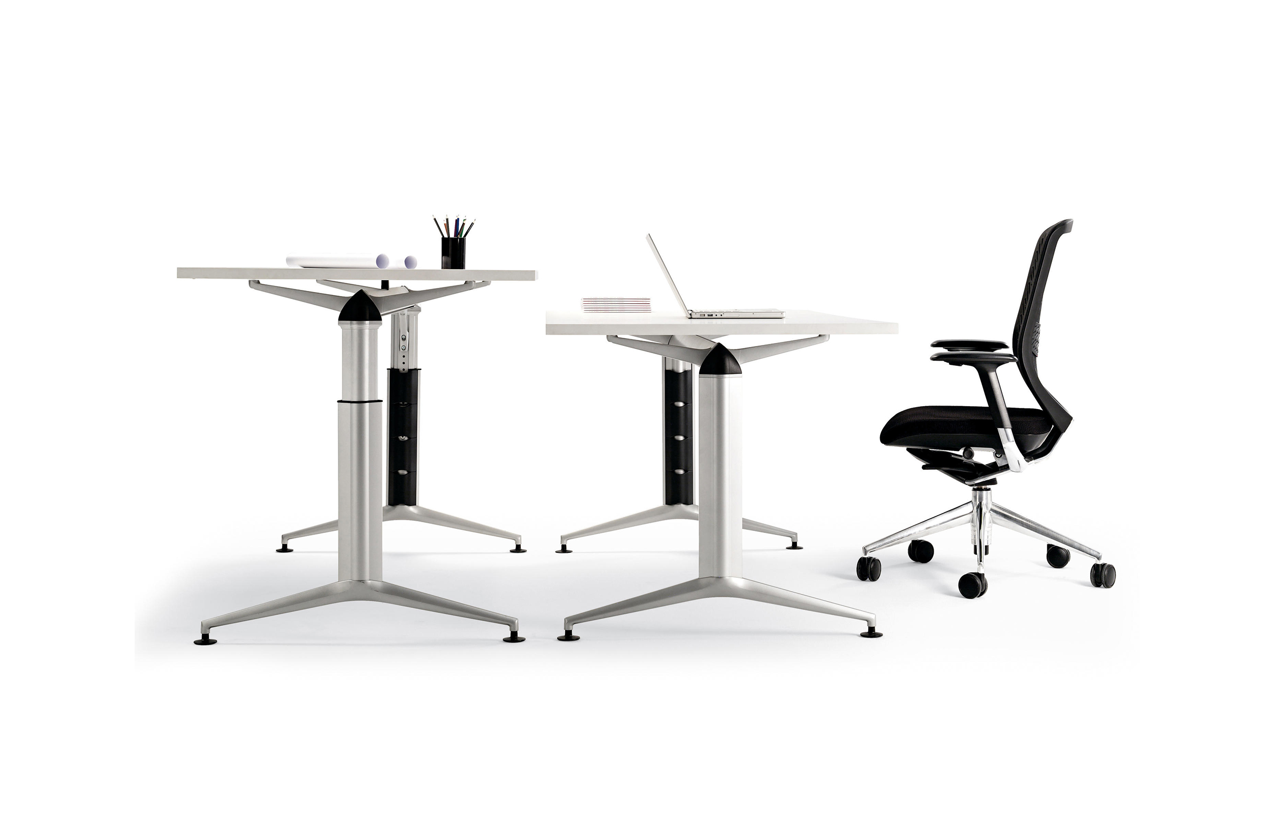 [办公屏风|办公屏风系统|办公家具|设计师家具|TRAMA 员工桌系列]