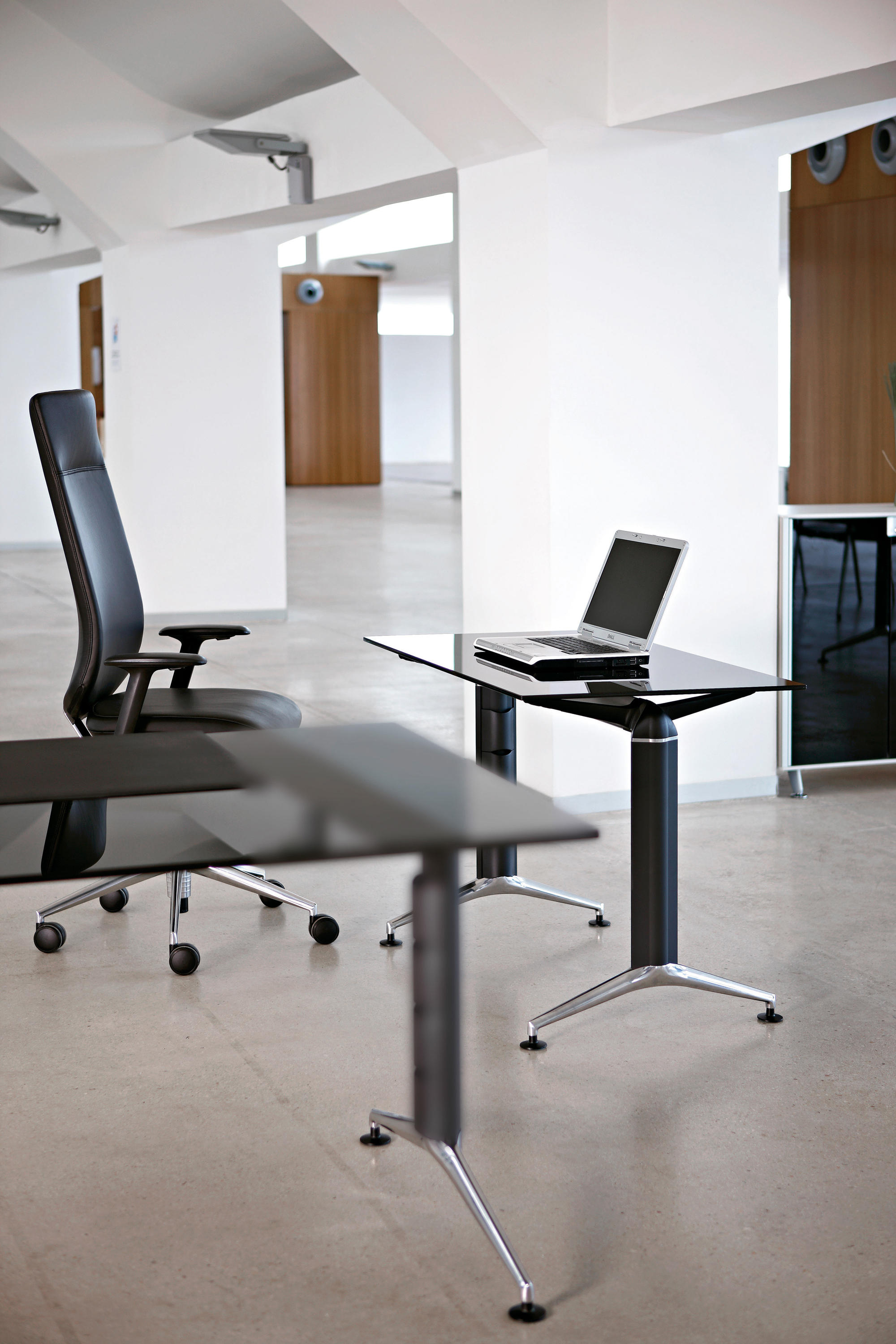 办公屏风|办公屏风系统|办公家具|设计师家具|TRAMA 员工桌系列