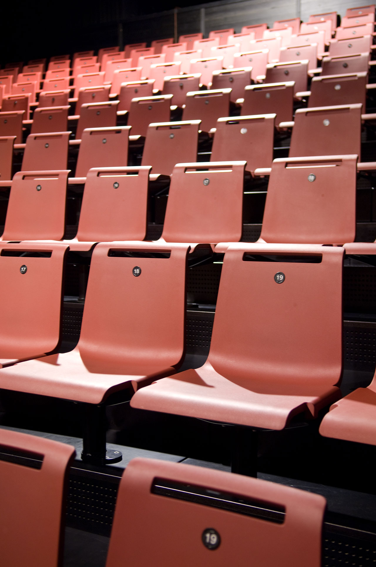 公共座椅|机场椅|办公家具|设计师家具|MIT等候排椅系列