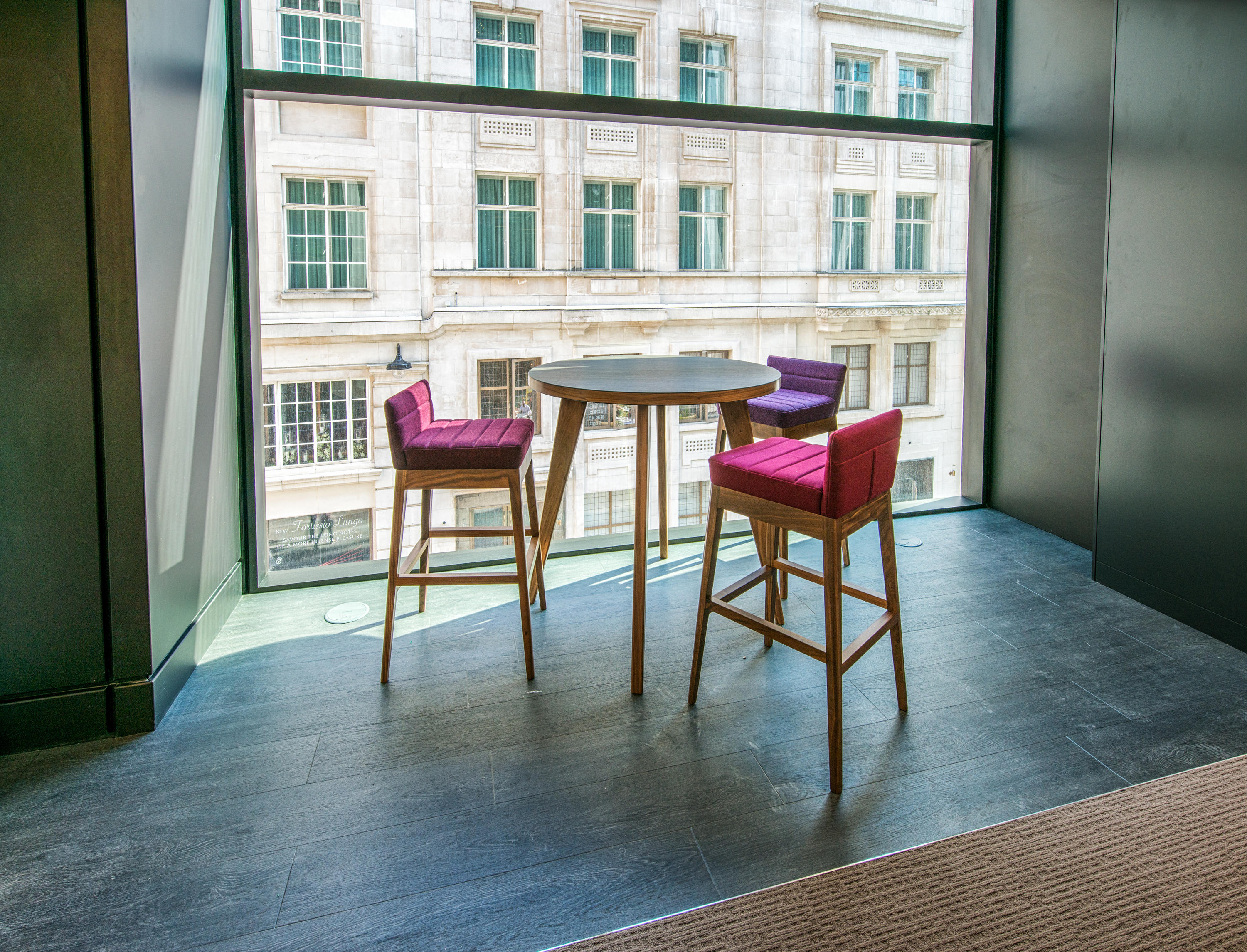 开云（中国） - 坐具|餐椅|办公家具|设计师家具|卡利斯托椅