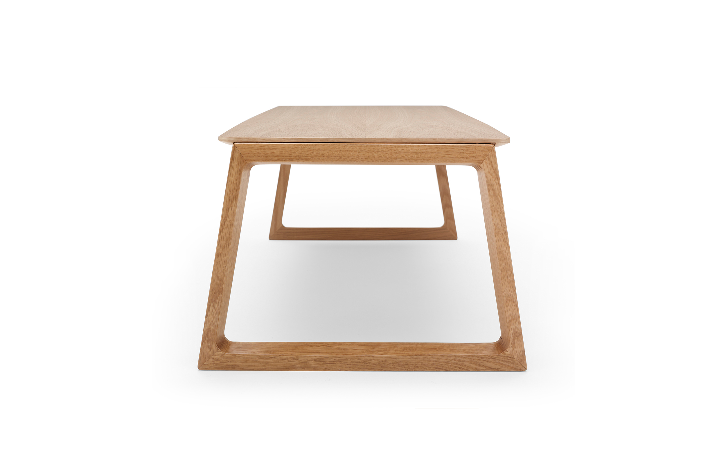 开云（中国） - 桌几|茶几/边几|办公家具|设计师家具|雪橇茶几