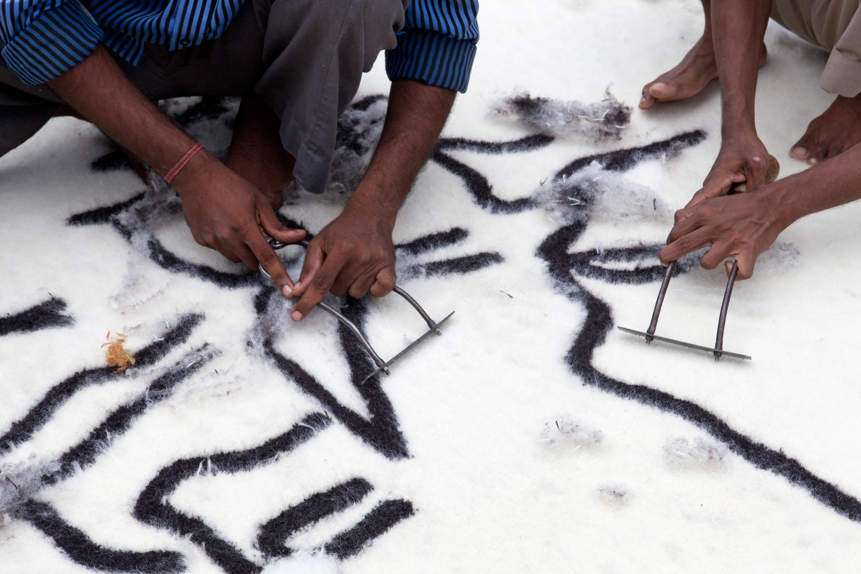 开云（中国） - 附件|地毯|办公家具|设计师家具|1966年Chillida拼接壁毯