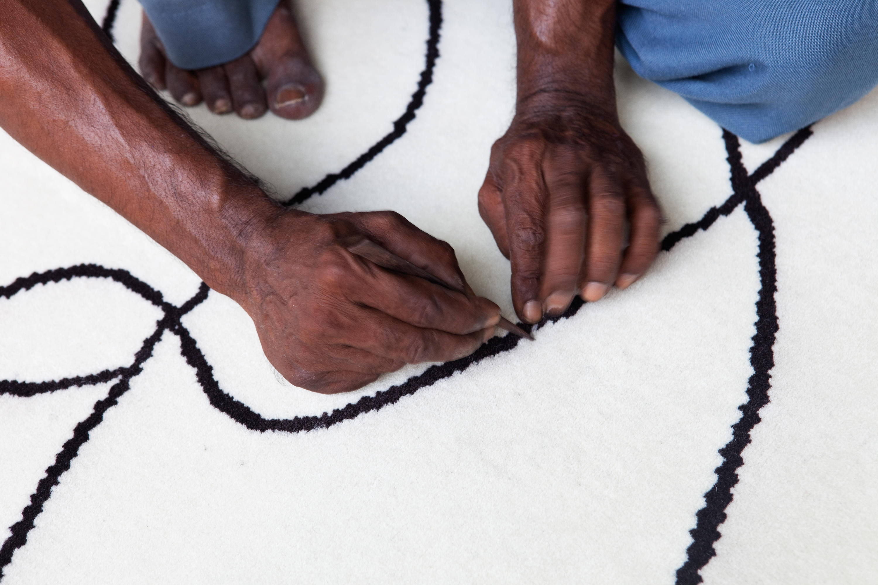 开云（中国） - 附件|地毯|办公家具|设计师家具|1966年Chillida拼接壁毯