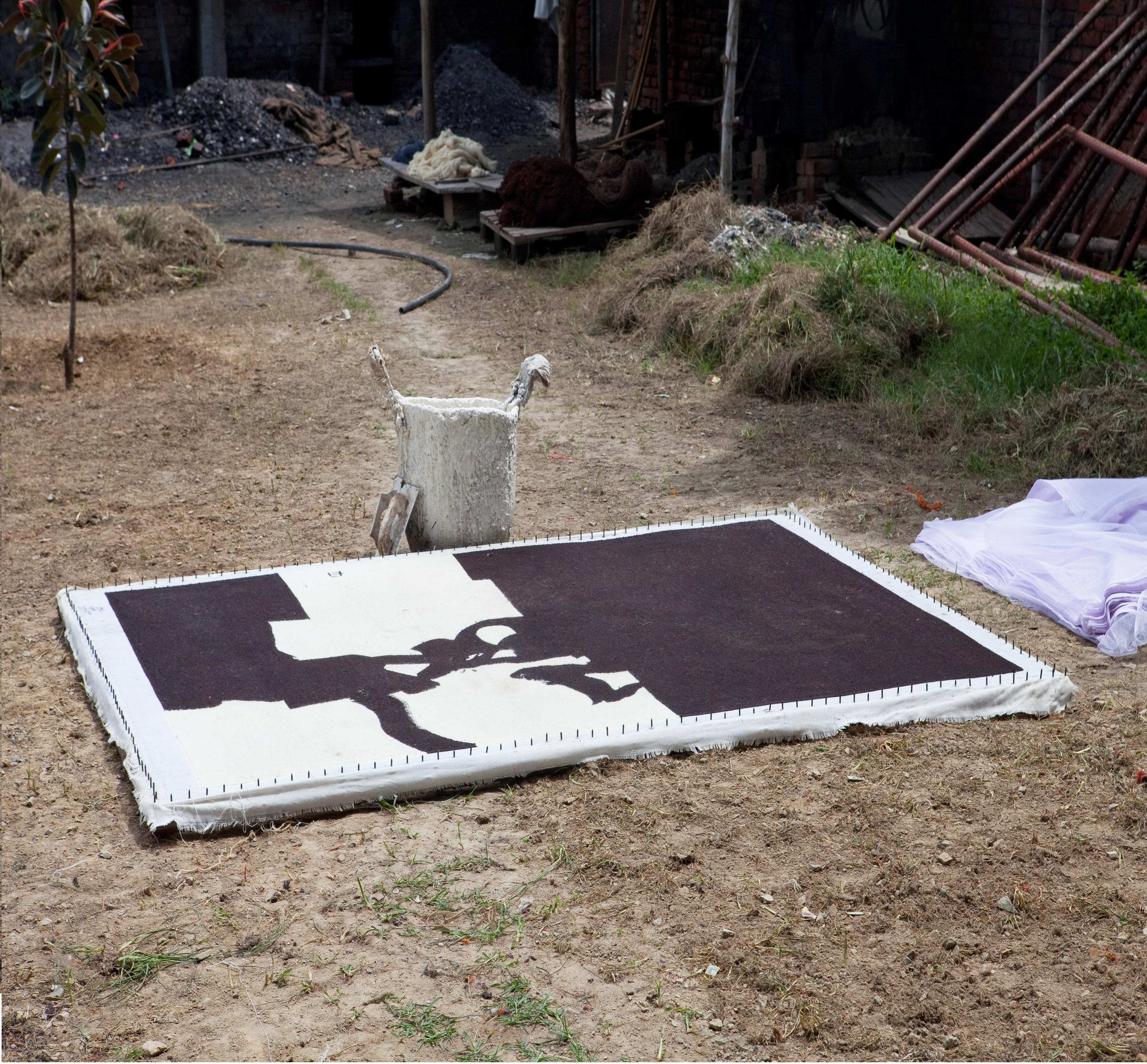 开云（中国） - 附件|地毯|办公家具|设计师家具|1966年Chillida拼接壁毯