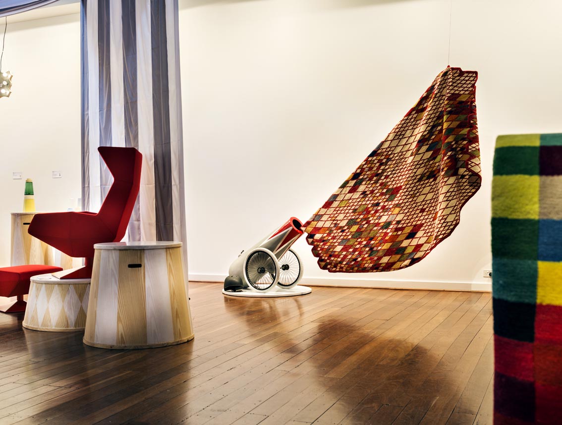 开云（中国） - 附件|地毯|办公家具|设计师家具|数字地毯