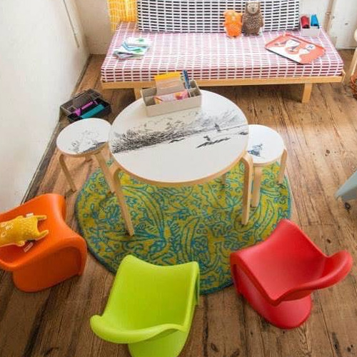 开云（中国） - 附件|地毯|办公家具|设计师家具|虫子与花地毯