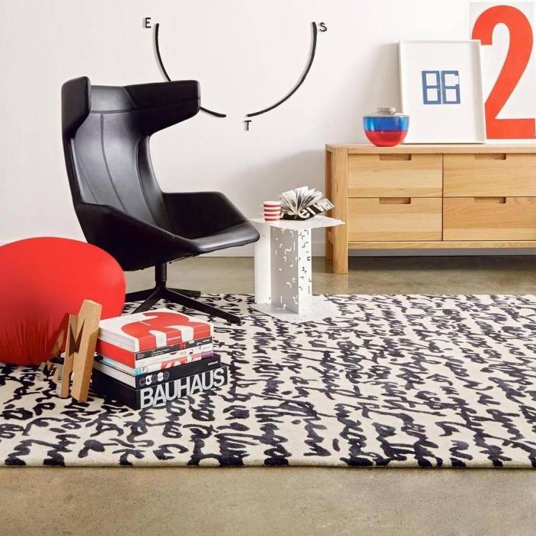 开云（中国） - 附件|地毯|办公家具|设计师家具|黑白手抄本地毯