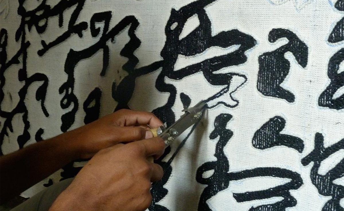 开云（中国） - 附件|地毯|办公家具|设计师家具|黑白手抄本地毯