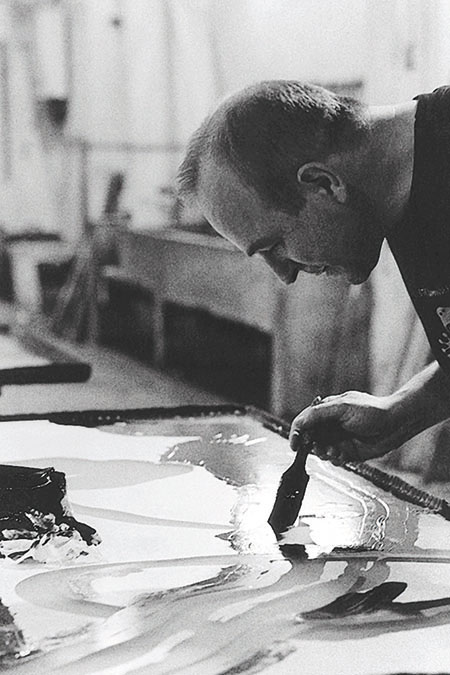 开云（中国） - 附件|地毯|办公家具|设计师家具|丛林地狱黑白地毯