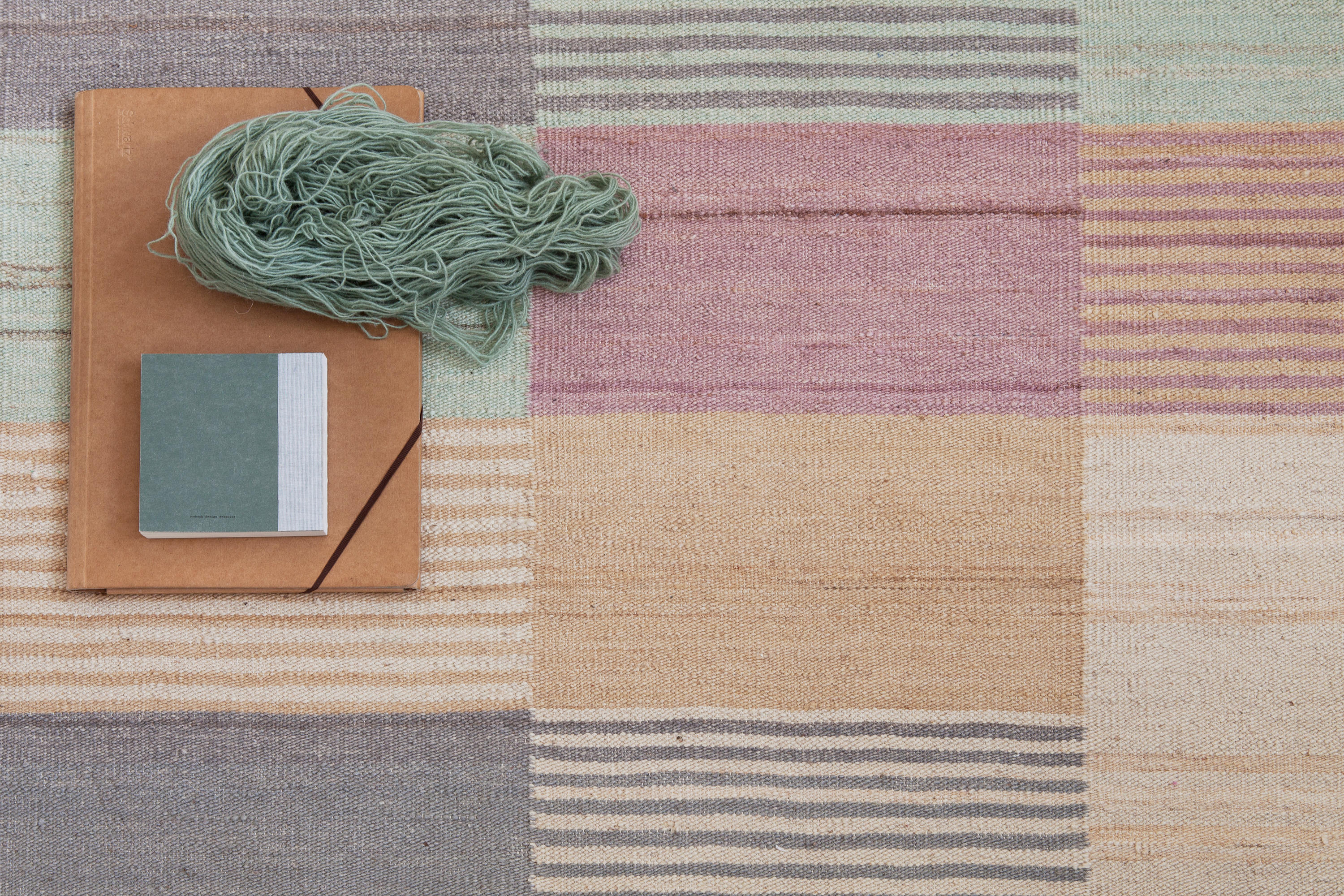 开云（中国） - 附件|地毯|办公家具|设计师家具|混纺地毯