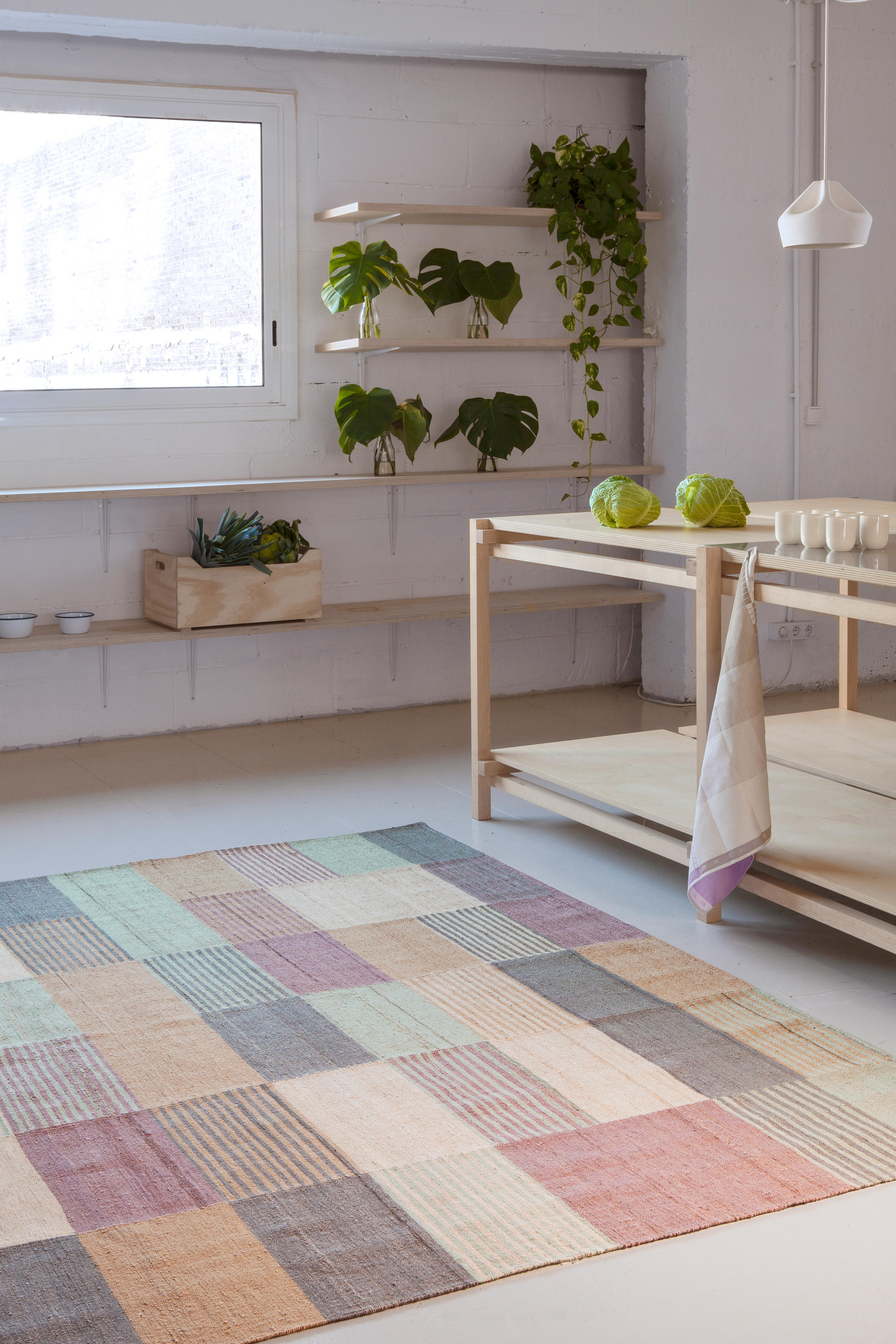 开云（中国） - 附件|地毯|办公家具|设计师家具|混纺地毯