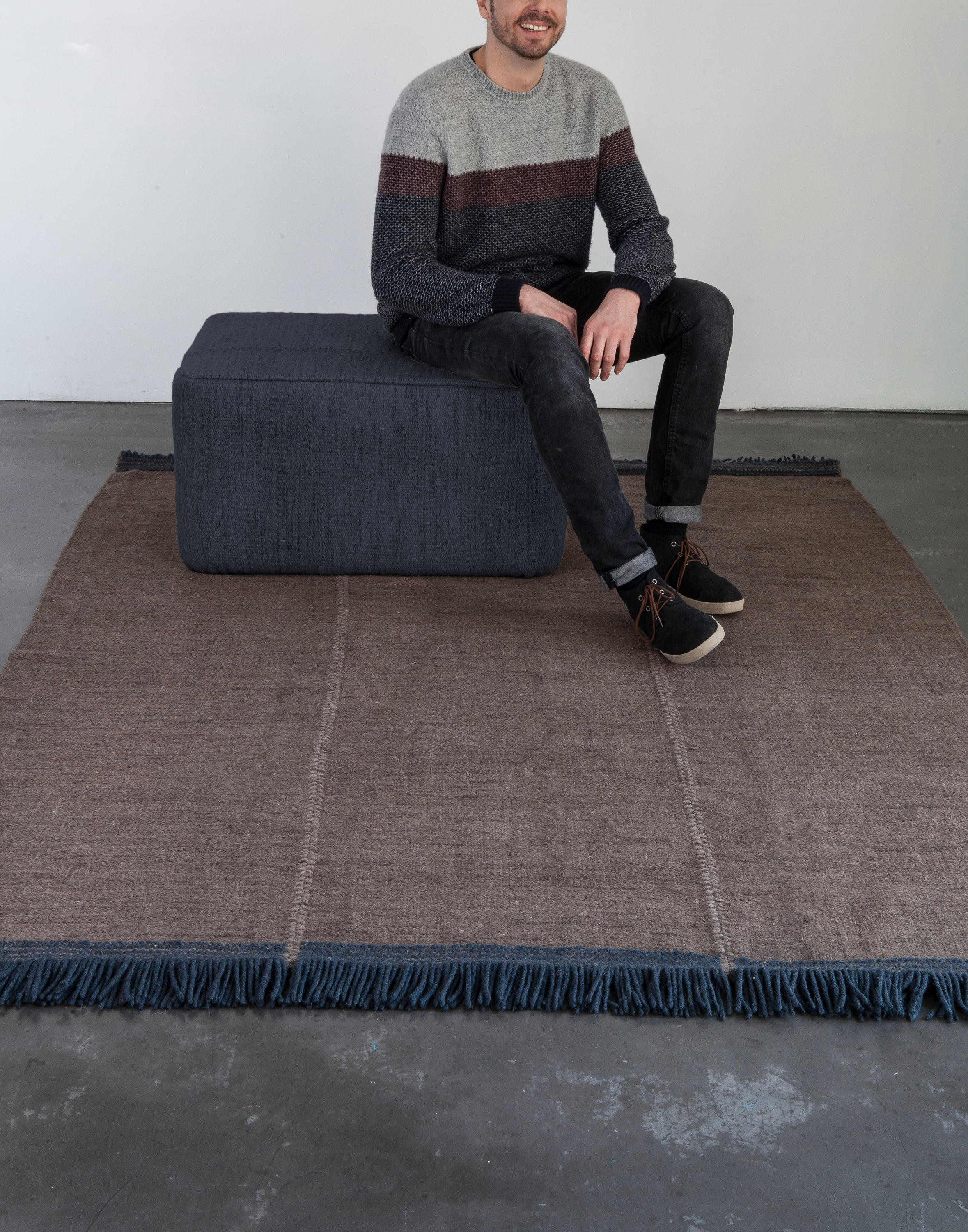 开云（中国） - 附件|地毯|办公家具|设计师家具|米娅地毯