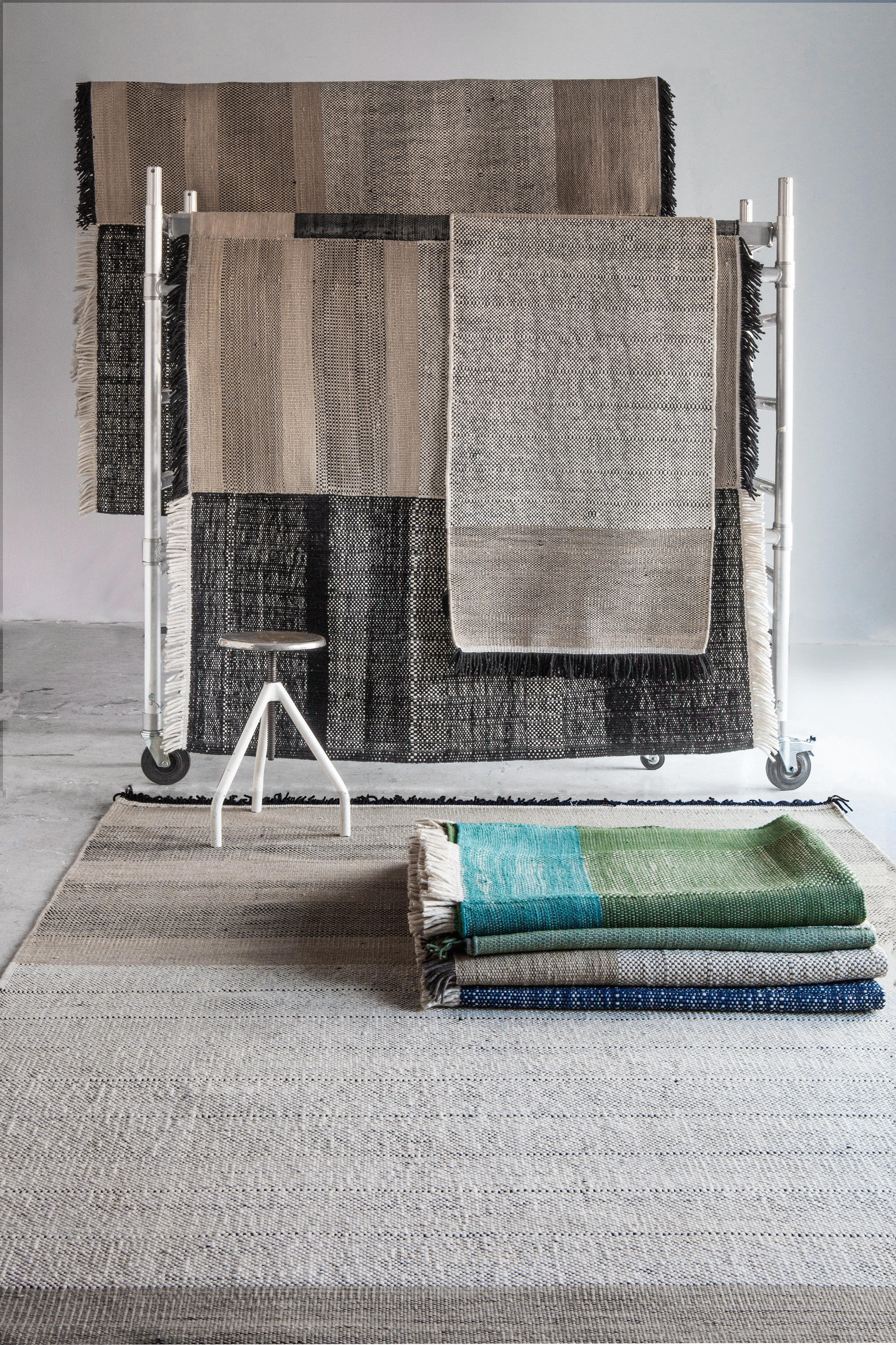 开云（中国） - 附件|地毯|办公家具|设计师家具|非常地毯