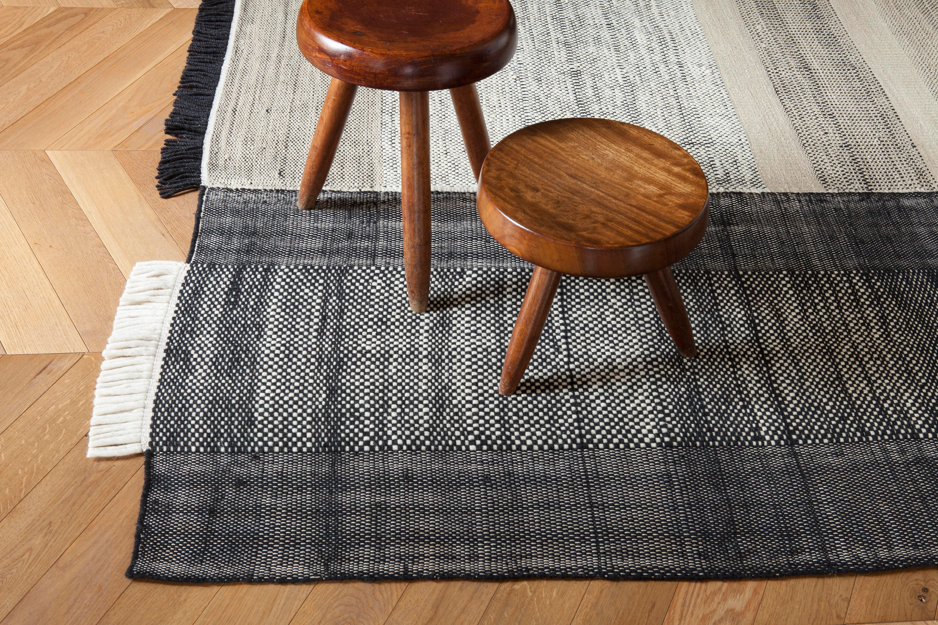 开云（中国） - 附件|地毯|办公家具|设计师家具|非常地毯