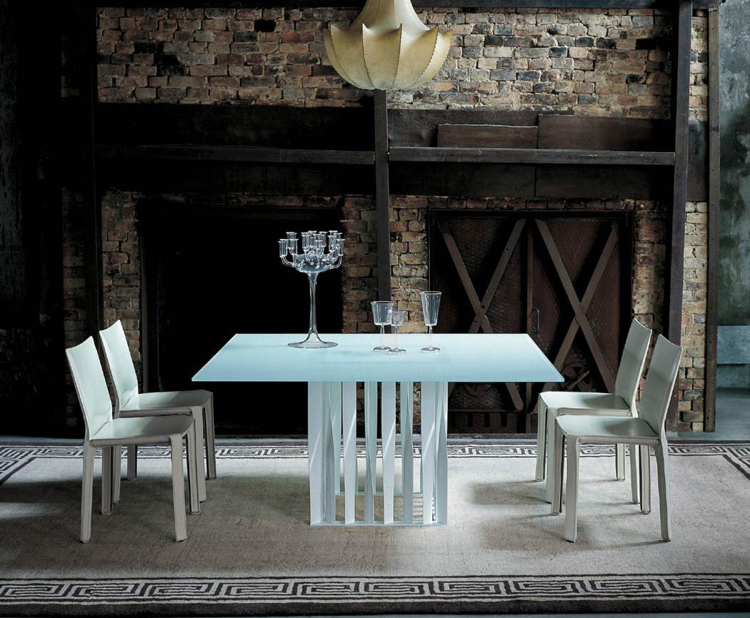 开云（中国） - 桌几|餐桌|办公家具|设计师家具|波波里餐桌