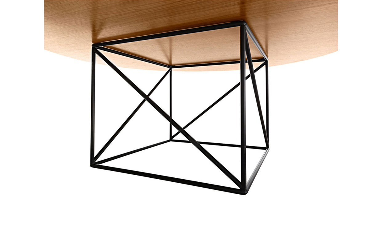 开云（中国） - 桌几|餐桌|办公家具|设计师家具|LC15 table