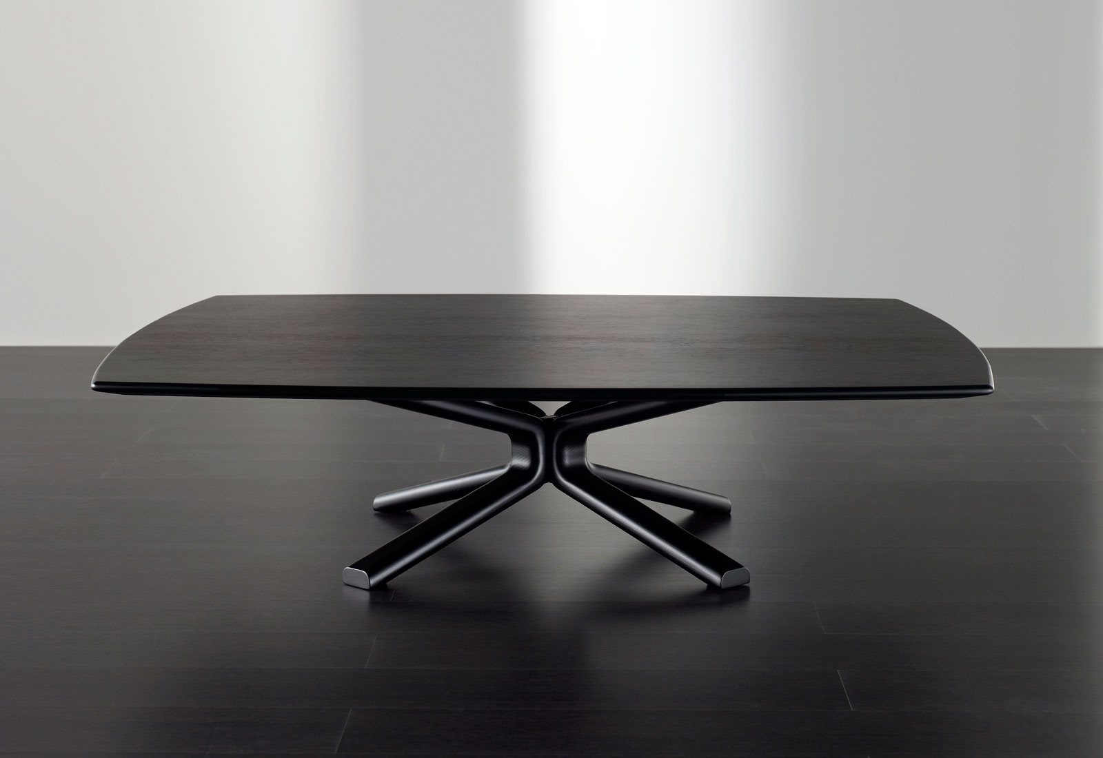 开云（中国） - 桌几|茶几/边几|办公家具|设计师家具|米勒